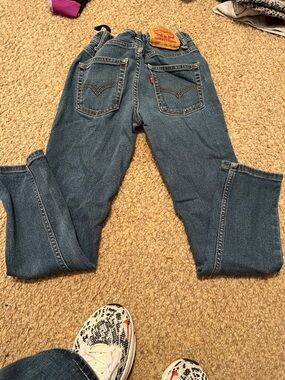 Boys size 8 Levi's Blue Denim Jeans with Back Pocket Detail